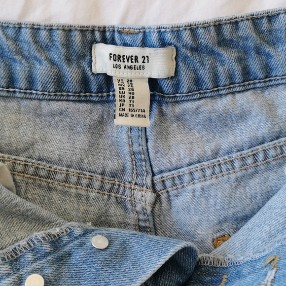 Forever 21 High Waisted Distressed Denim Shorts - Picture 3 of 3